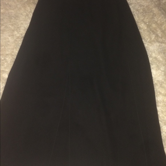 Black long skirt - Picture 3 of 4